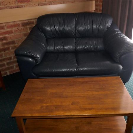 Colonial Motor Inn Bairnsdale Golden Chain Property Экстерьер фото