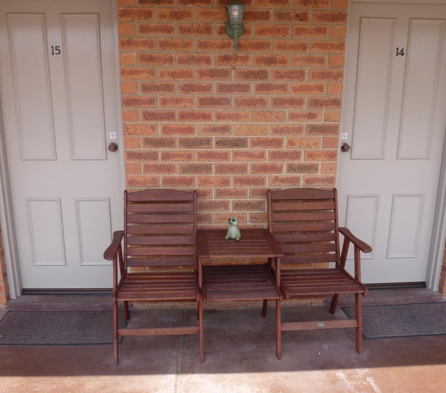 Colonial Motor Inn Bairnsdale Golden Chain Property Экстерьер фото