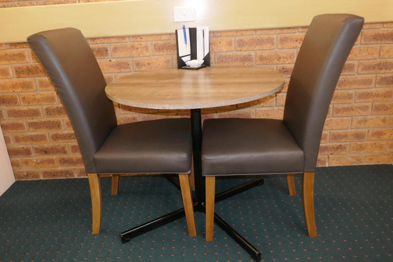 Colonial Motor Inn Bairnsdale Golden Chain Property Экстерьер фото